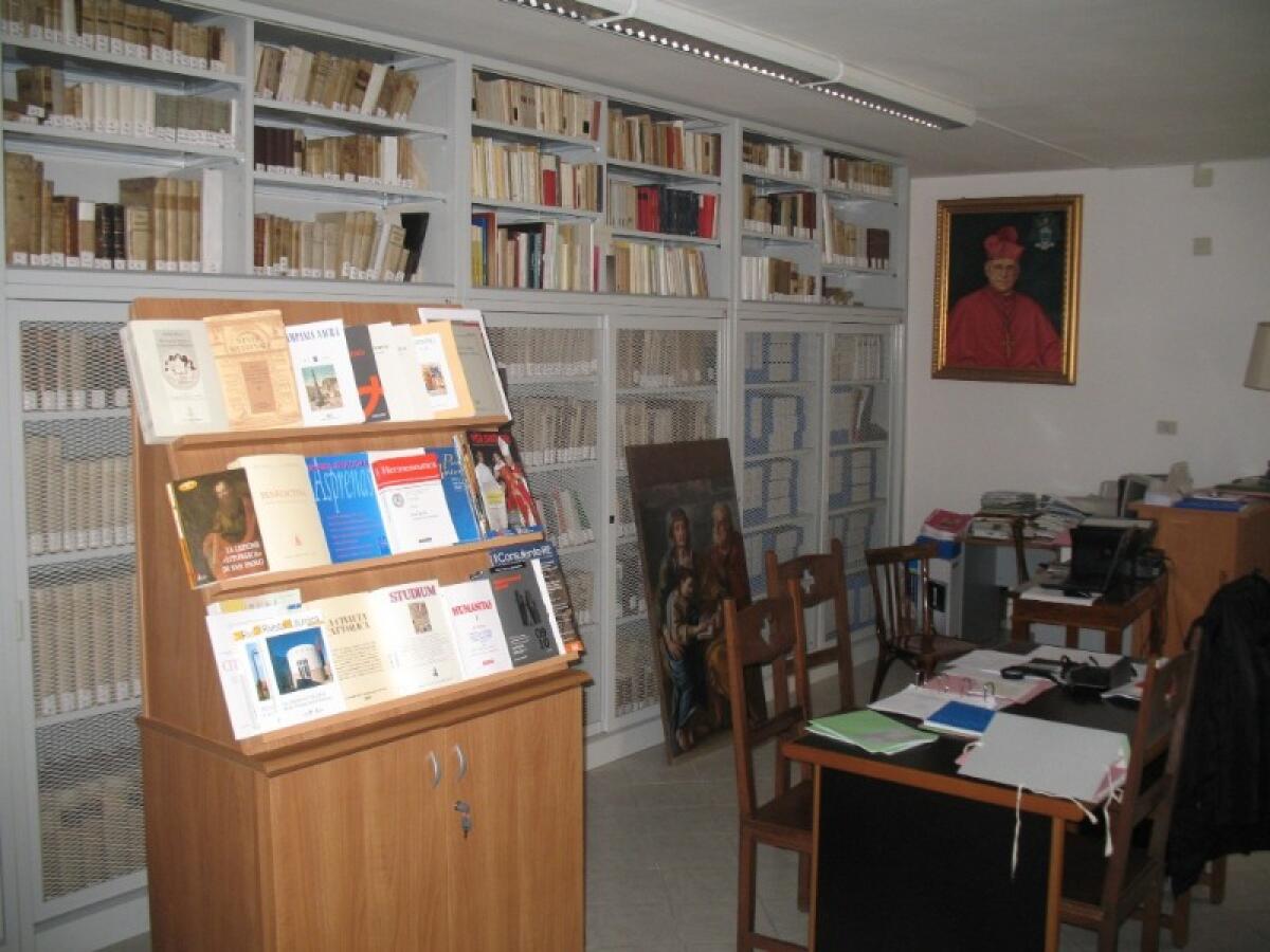 Formalizzata donazione libraria alla Biblioteca Arcivescovile di Benevento. - 