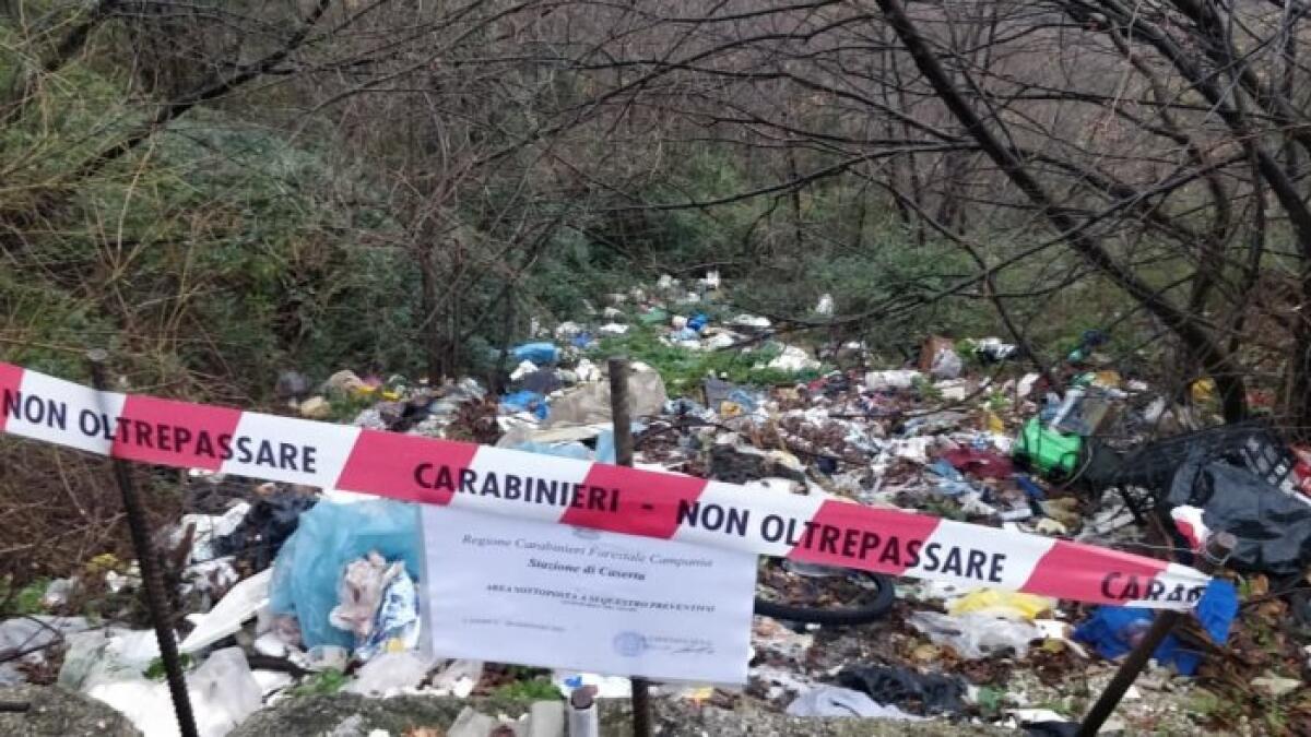 Parco del Partenio: sequestrate due discariche abusive. - 