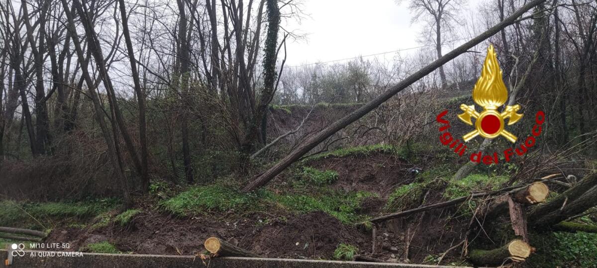 Serino. Chiuso raccordo autostradale per una frana - 