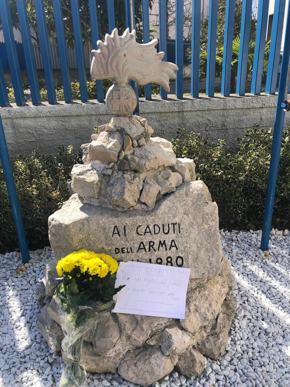 Omaggio per l’Ambasciatore Luca Attanasio e per il Carabiniere di scorta Vito Iacovacci. - 