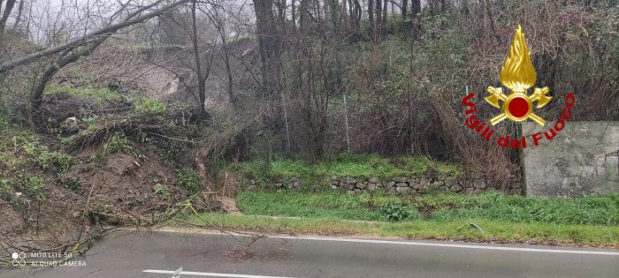 Serino. Chiuso raccordo autostradale per una frana