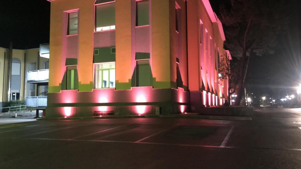 L’A.O.R.N. “San Pio” s’illumina di rosa per l’8 marzo. - 