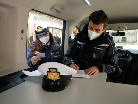 Santa Maria a Vico. Un nuovo ufficio mobile per la Polizia Locale.