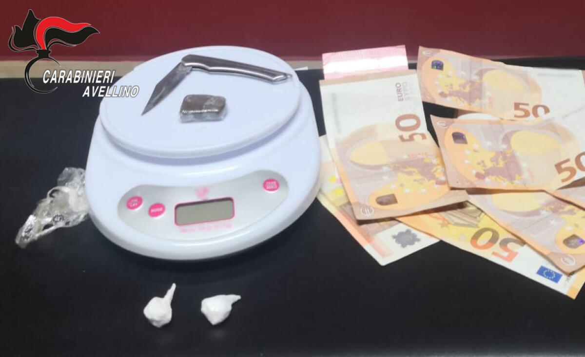 Vendeva cocaina davanti ad un supermercato di Atripalda, arrestato un 30 enne - 