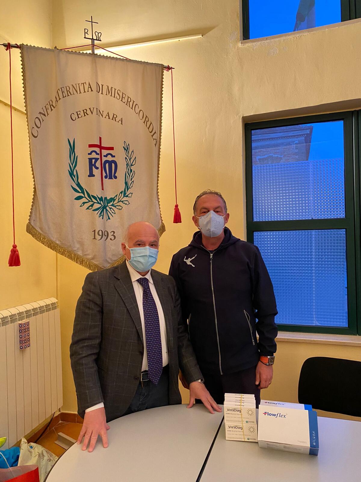 Covid.Giuseppe Ilario regala tamponi rapidi alla Misericordia di Cervinara - 