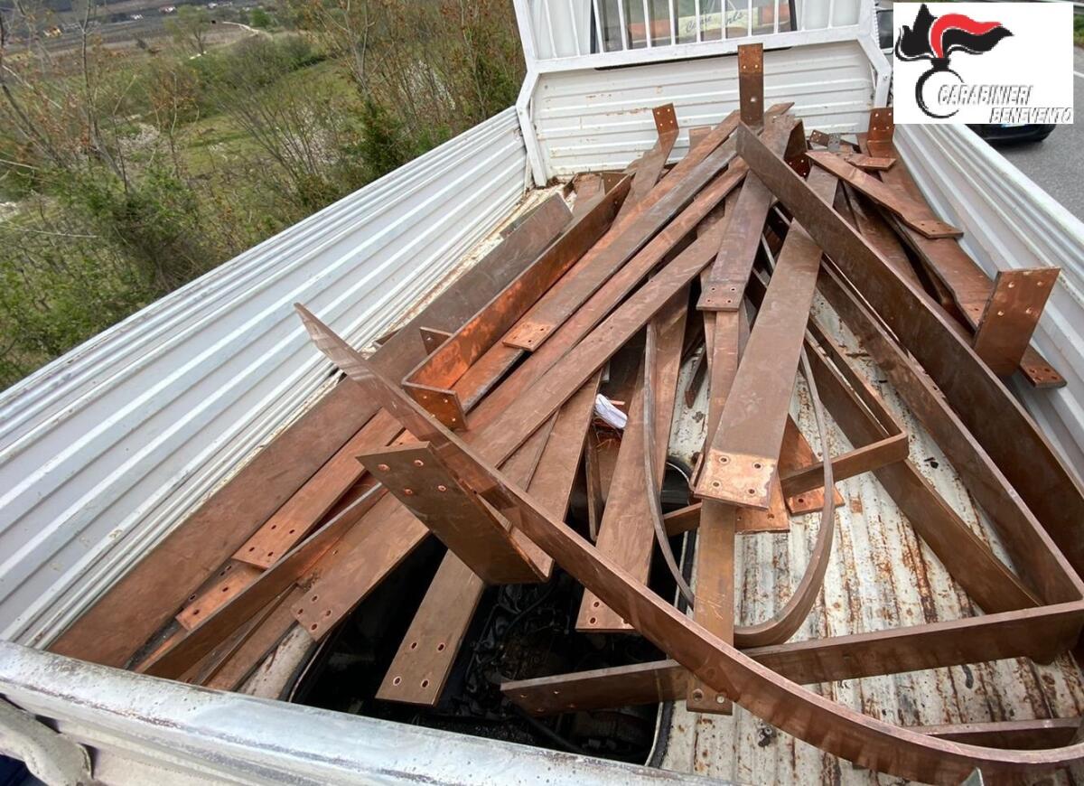 Vitulano. Furti, fermati tre rumeni e recuperata la refurtiva. - 