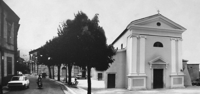 Cervinara. Dopo l'alluvione del 1999 rinasce Piazza Joffredo.