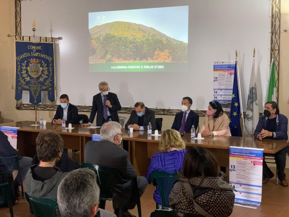 Guardia Sanframondi (Bn): Paese in festa per l’arrivo domani dell’8^ tappa del 104 esimo Giro d’Italia - 