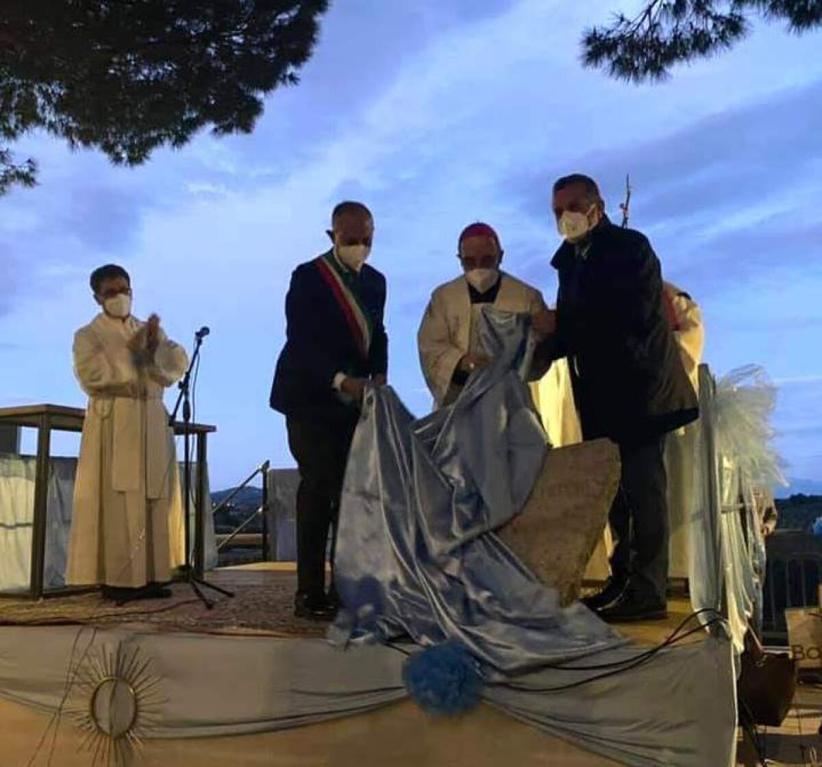 Di Maria alla posa della prima pietra dell'0ratorio di Paduli - 