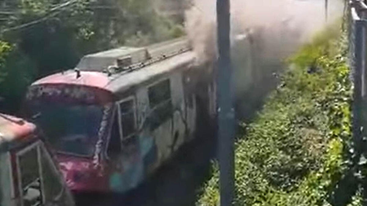 M5S, Cirillo: “Incendio sul treno Eav, commissione d’inchiesta su sistema trasporti Campania” - 