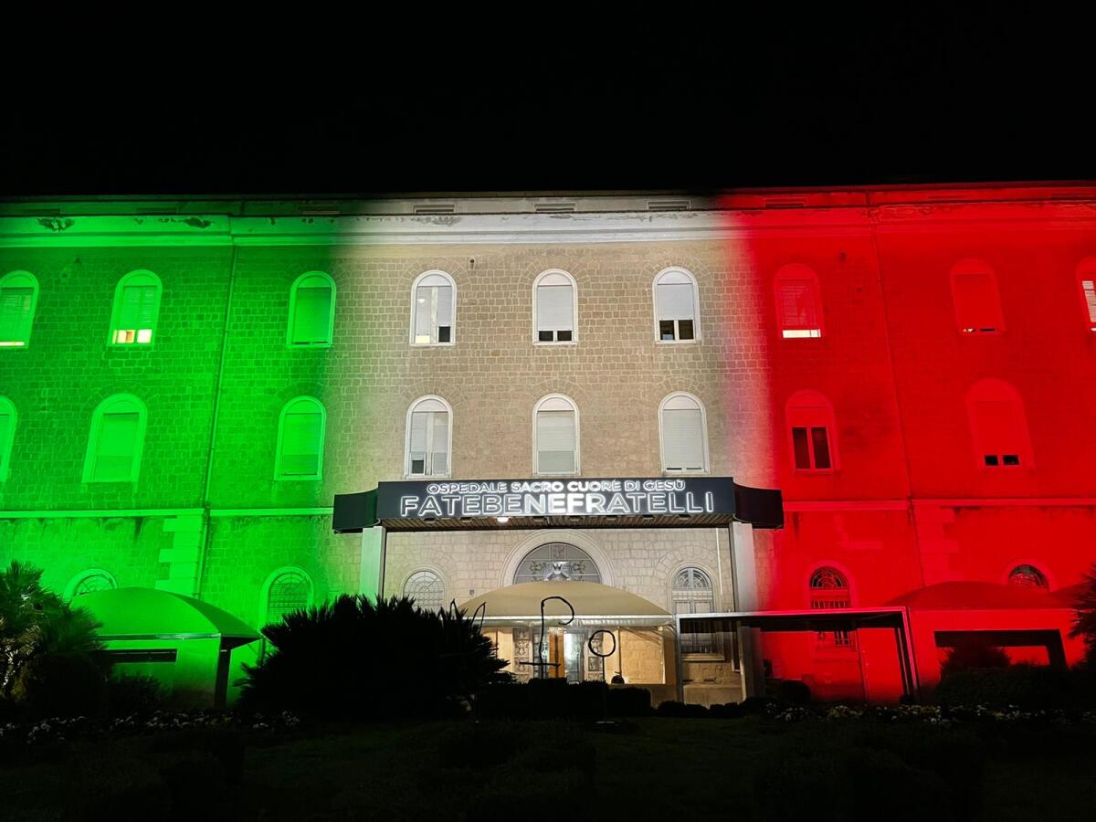 Il “Fatebenefratelli" si illumina con i colori della Bandiera Italiana - 