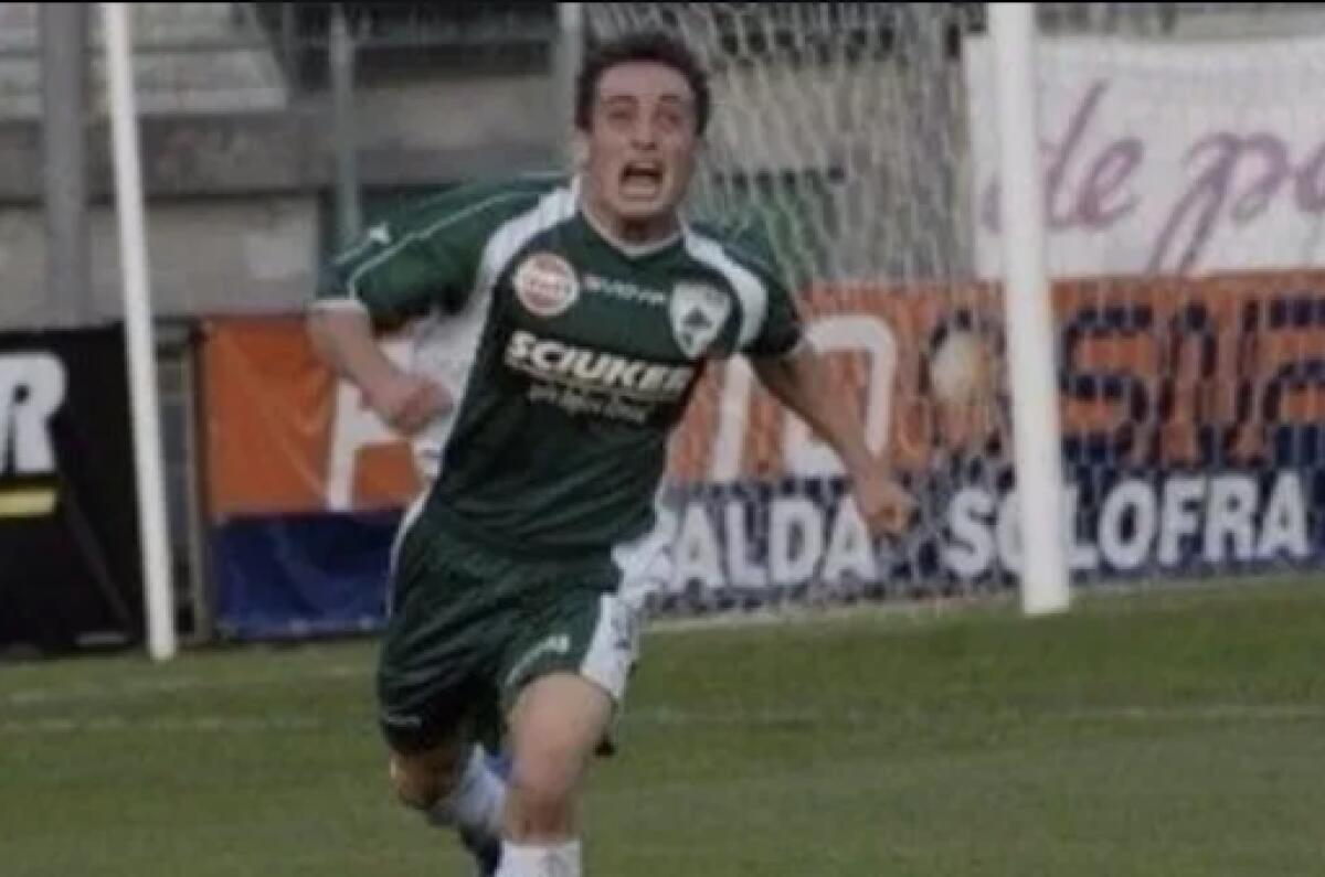 Suicida Filippo Viscido ex centrocampista dell'Avellino. - 