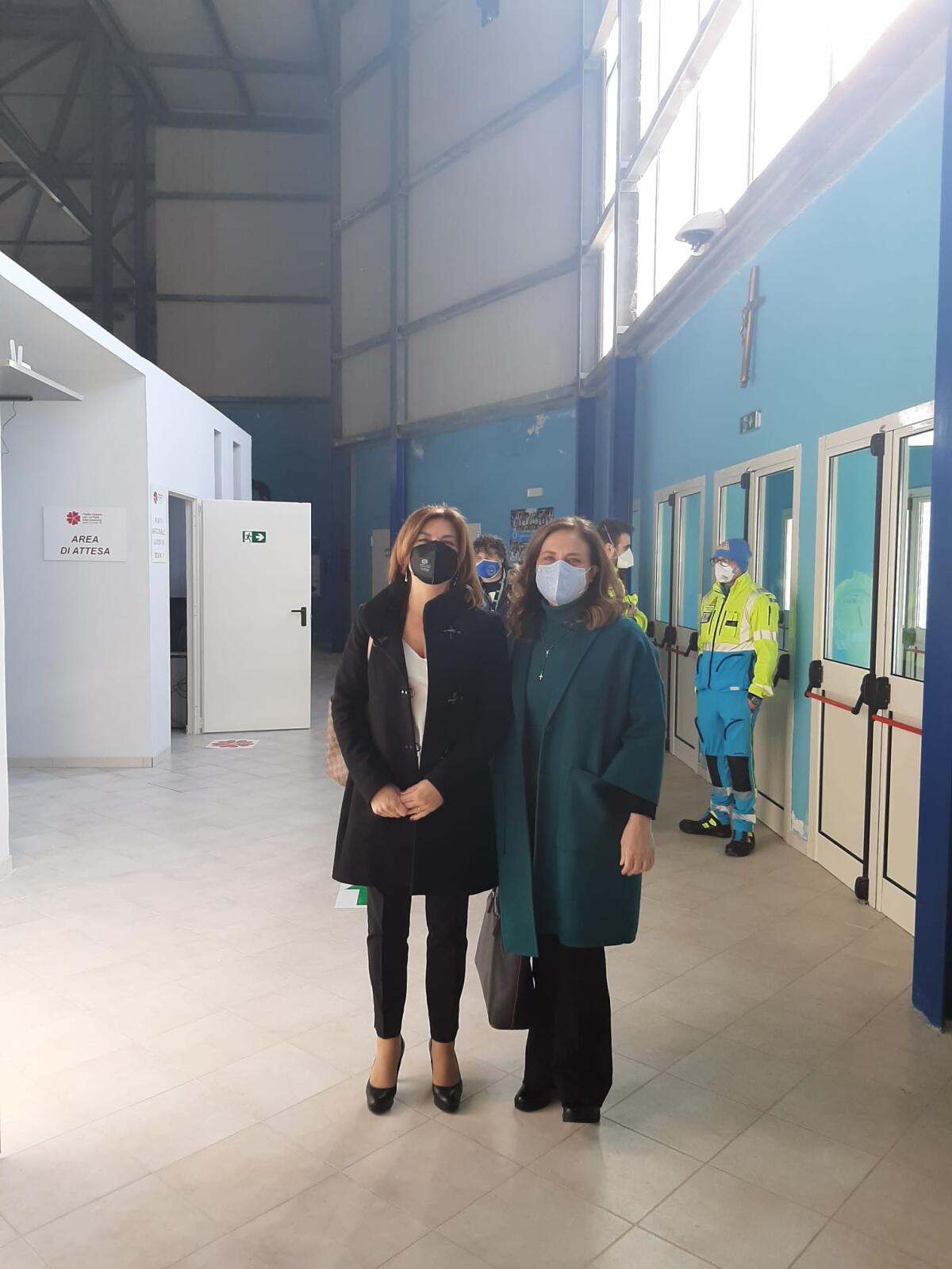 Cervinara. Vaccini ad Altavilla per allineare le fasce d'età. A Cervinara mancano medici e infermieri. - 