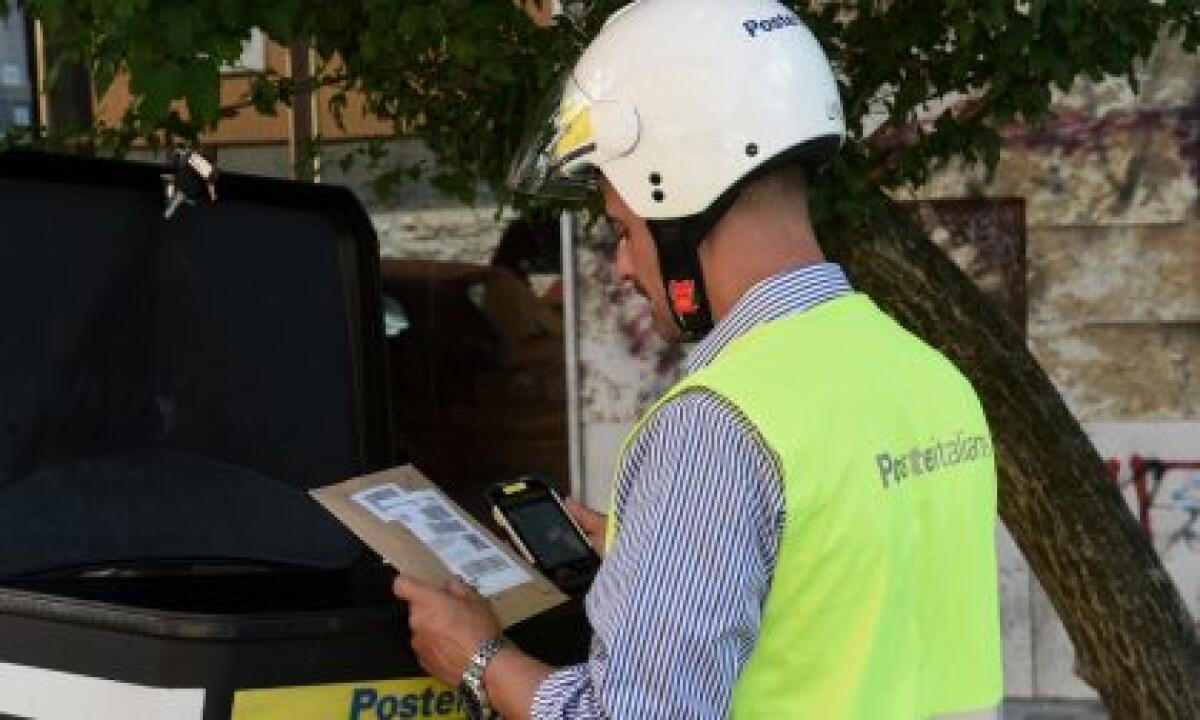 Poste Italiane: il portalettere è sempre più digitale - 