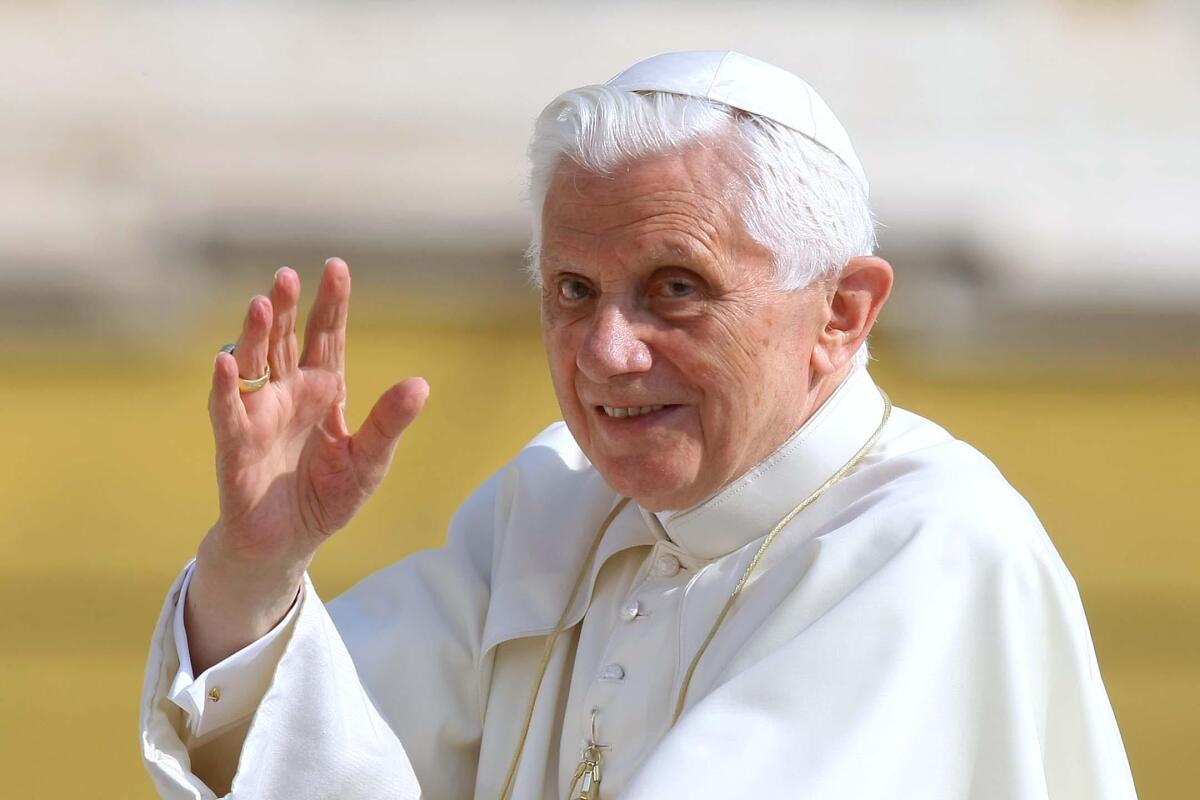 Per i 70 anni di sacerdozio di Benedetto XVI, il Papa Emerito - 