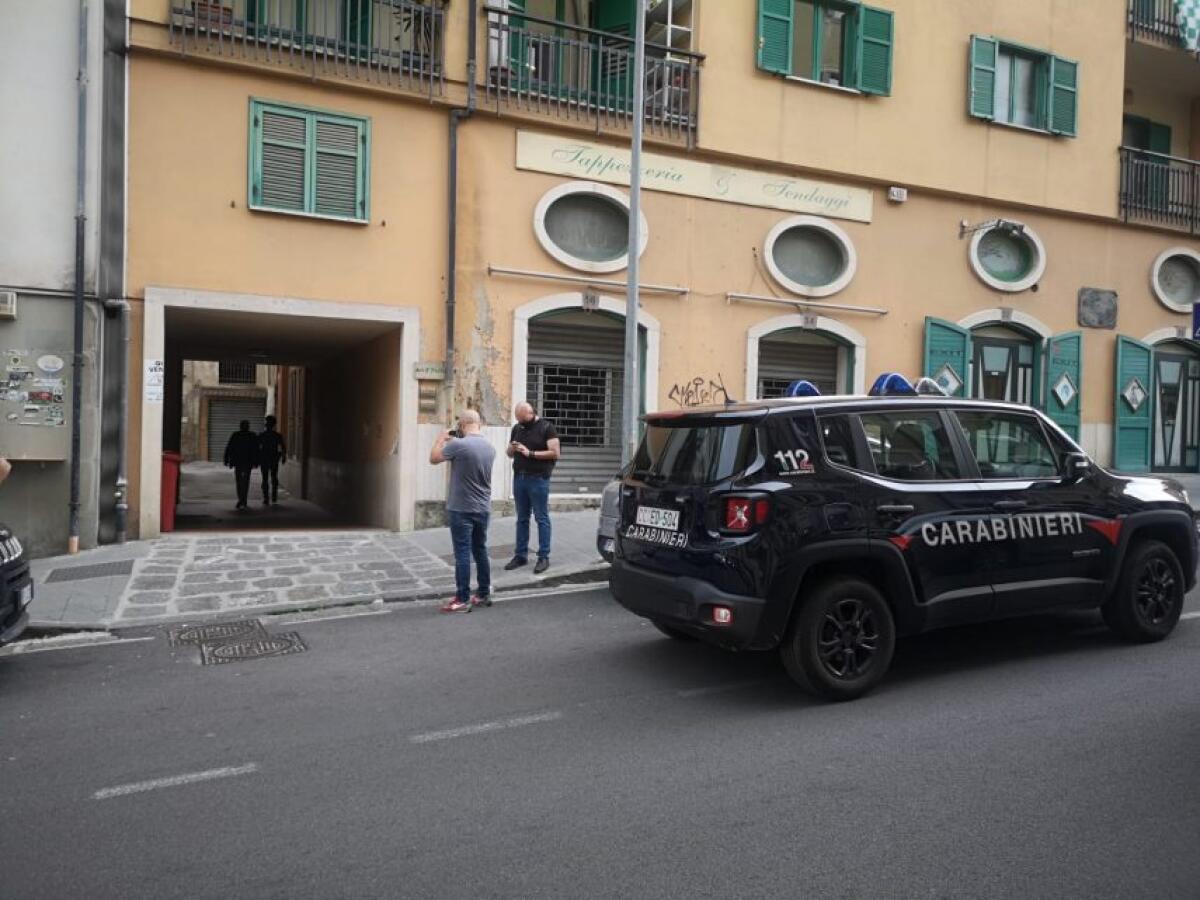 Avellino. Restano gravi le condizioni della 20 enne che ha tentato il suicidio. - 