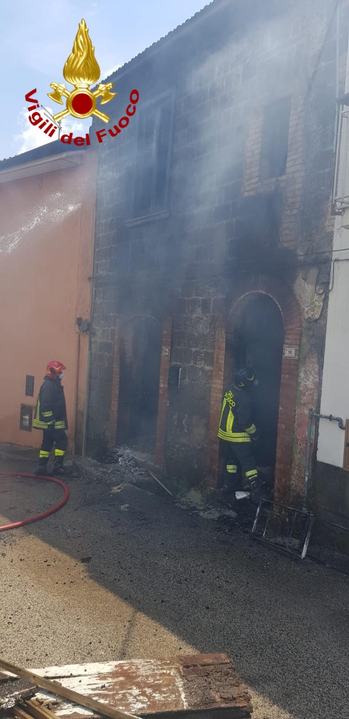 Cesinali. Incendio in un'abitazione - 