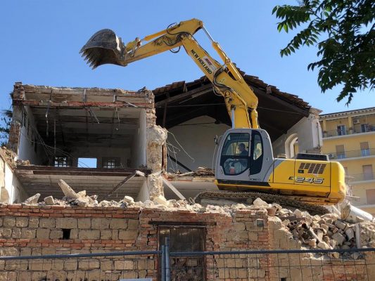 Benevento. Civico 22: i cittadini non dormono