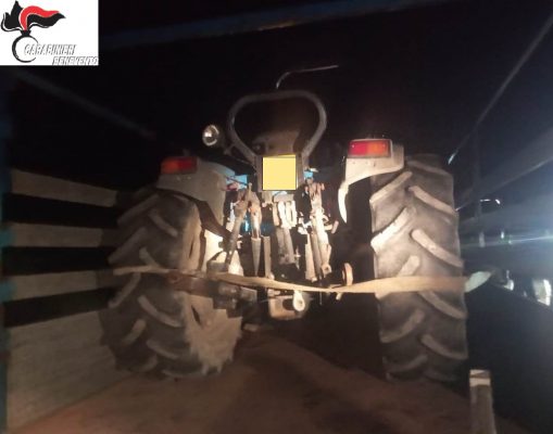 Ritrovati i trattori e l’autocarro rubati al Parco naturalistico del Volturno di Amorosi.