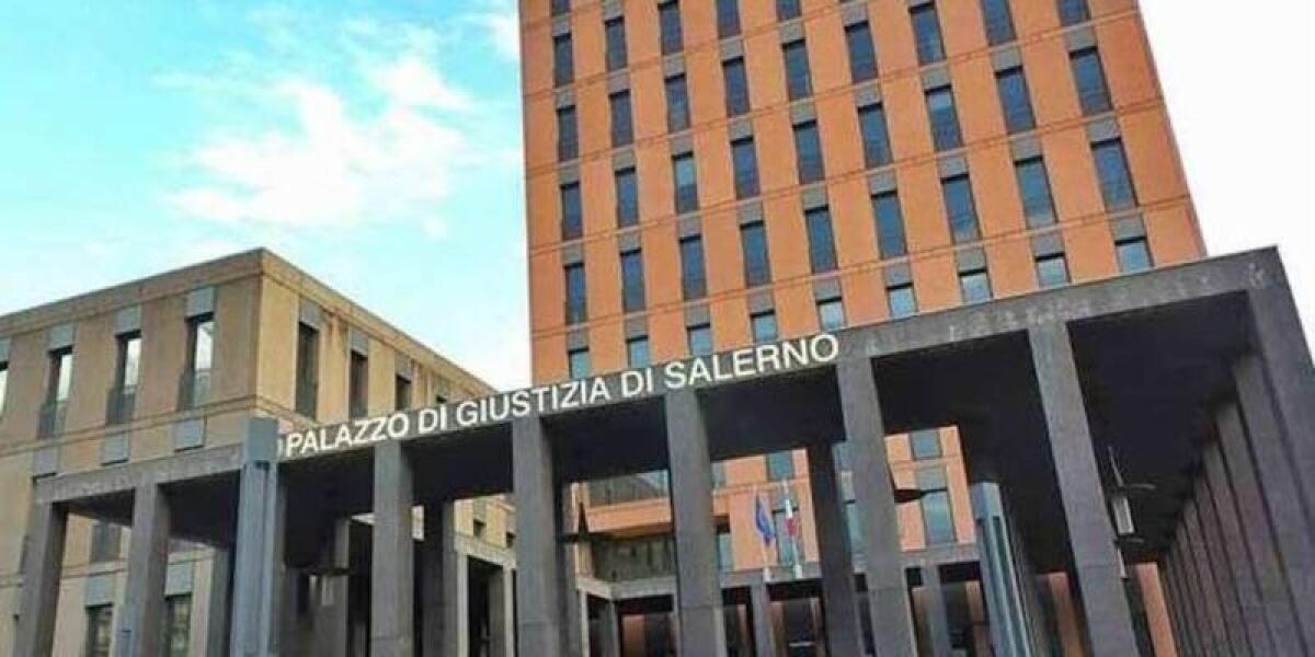 Indagato per corruzione un pubblico ministero della Procura di Salerno - 