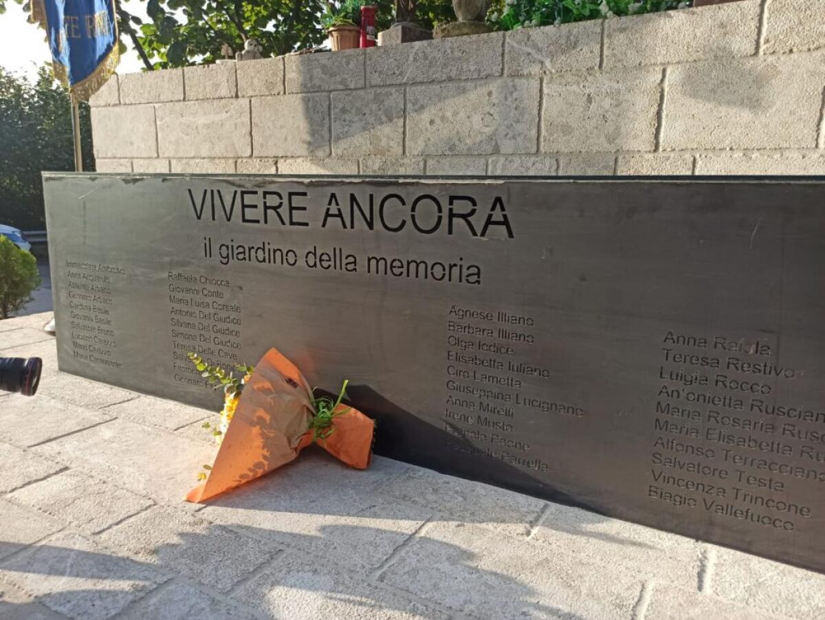 Monteforte Irpino ricorda con un monumento le 40 vittime del viadotto Acqualonga - 