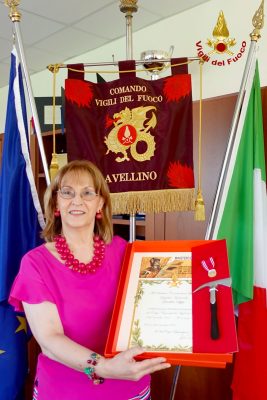 Cerimonia di consegna della benemerenza di pensionamento al Direttore Coordinatore Speciale Logistico Gestionale, Giuditta Lippo