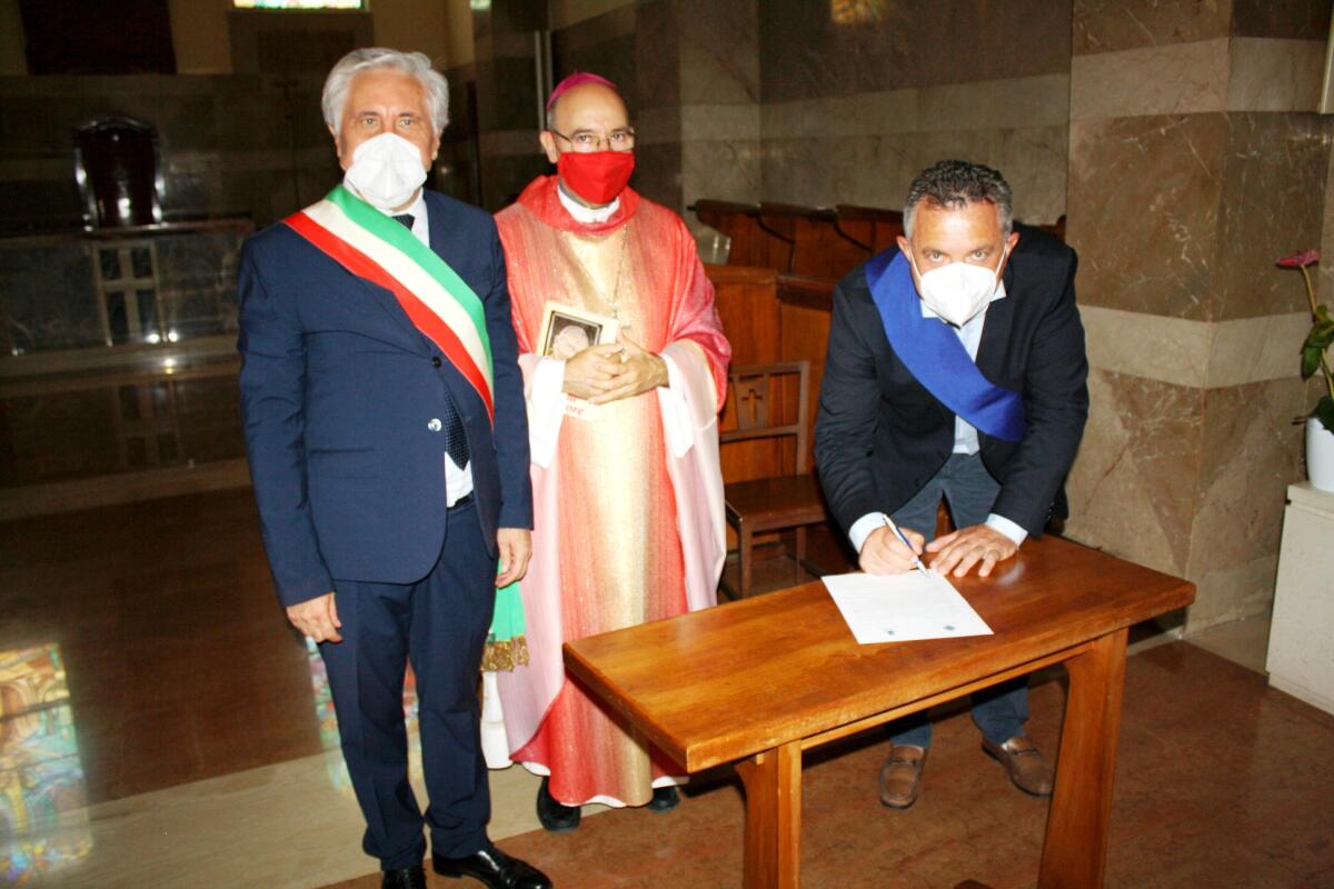 San Pio da Pietrelcina Compatrono del Sannio: la richiesta presentata stamani in Cattedrale a Benevento - 