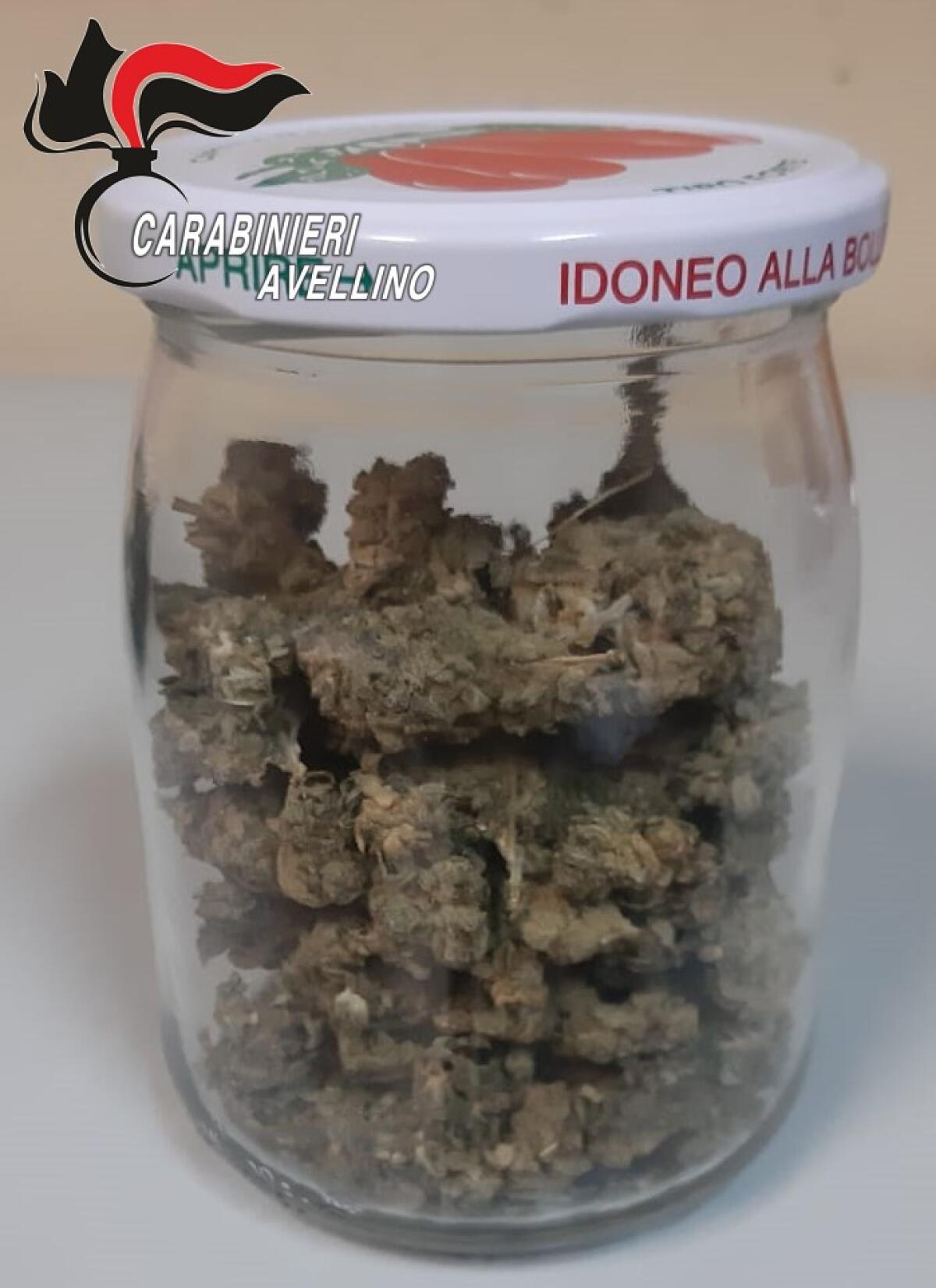In manette un 25 enne per spaccio di droga, denunciato un 20 enne - 