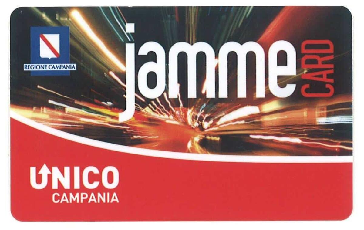 Campania, abbonamento trasporti gratuito solo a chi ha il green pass. - 
