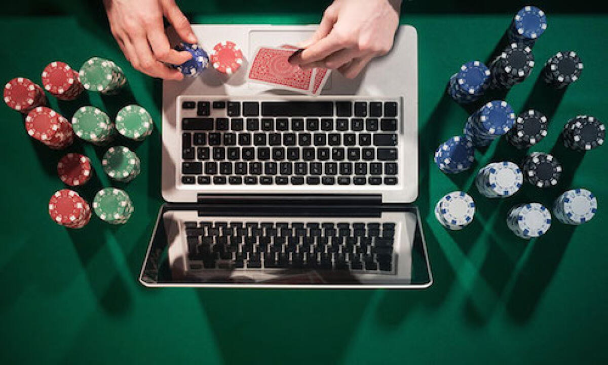 Poker, blackjack? Quando sono nati i giochi di carte più celebri - 