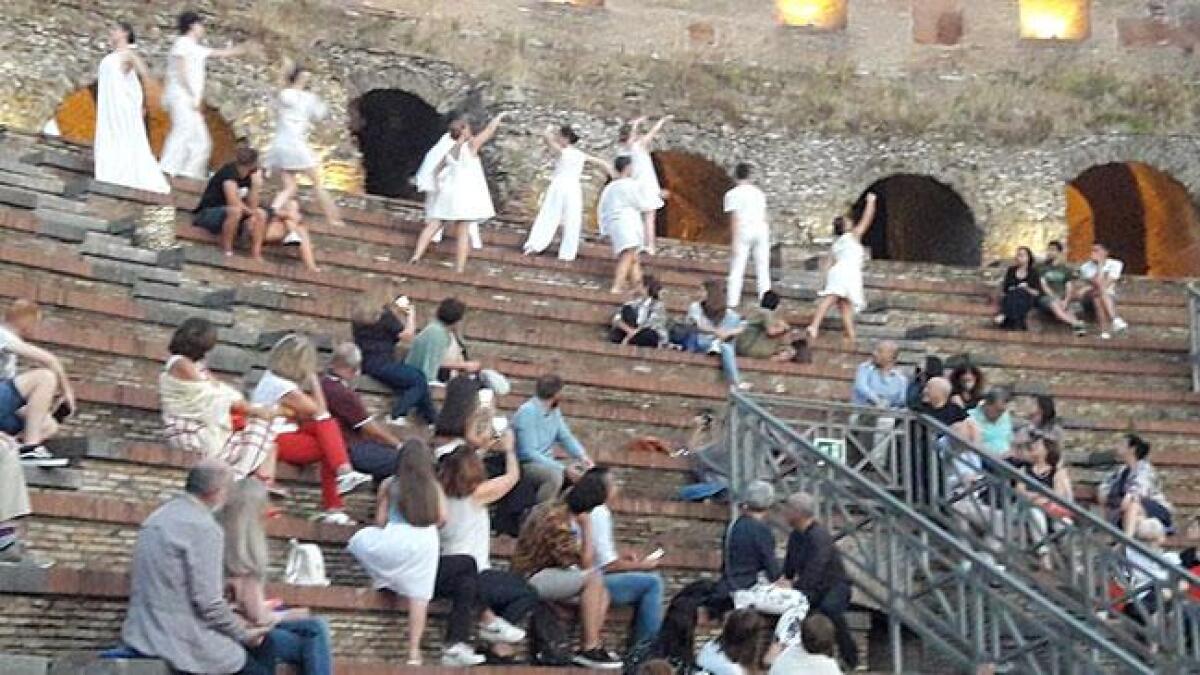 “Eternità - “l’infinita estensione del tempo, che non ha avuto inizio e non avrà termine”. - 