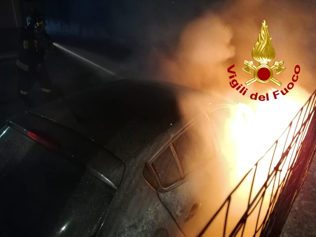 Capriglia Irpina. Auto incendiata due volte a distanza di qualche ora - 