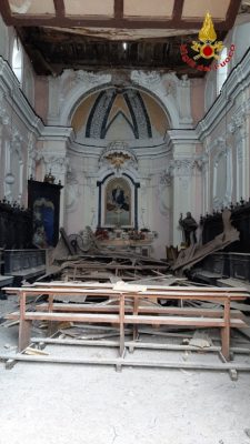 Taurano. Crolla soffitto ligneo Chiesa Maria Santissima Assunta