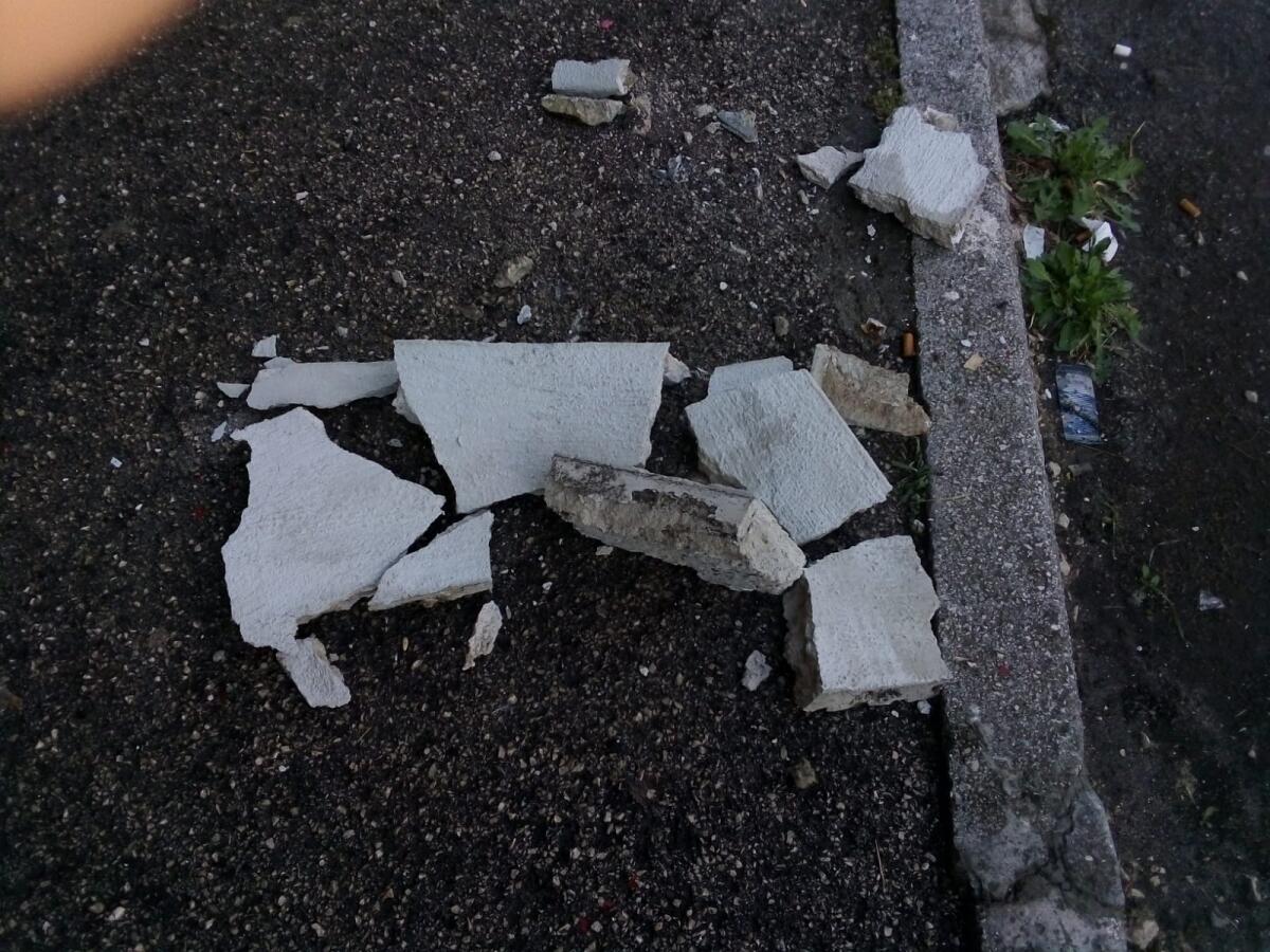Rotondi. Caduta di calcinacci da un palazzo di Via Caudina 34 - 