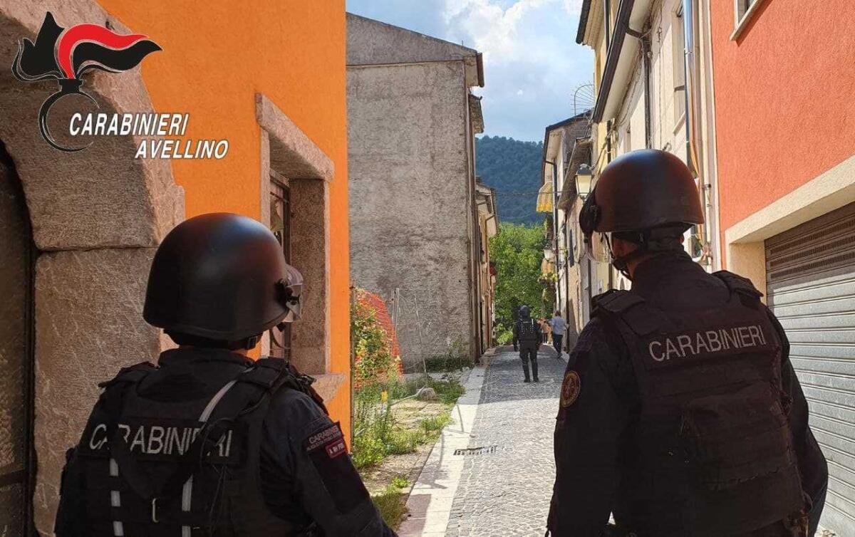 Barricato in casa da mercoledi, immobilizzato dai militari di Primo Intervento - 