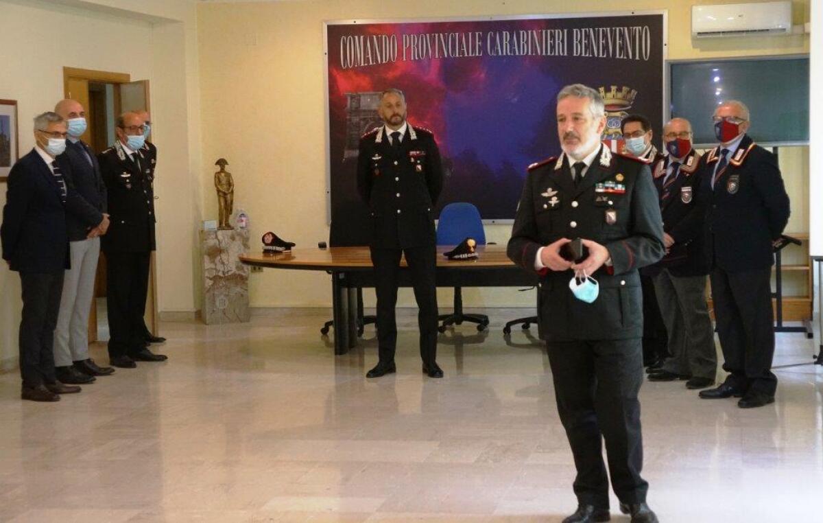 Il Generale di Brigata Antonio Jannece , ha fatto visita alla Caserma dei Carabinieri di via Meomartini - 