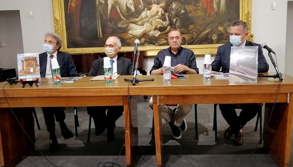 Presentato il saggio "1861 - 2021. 160 Anni di Autonomia per il Futuro del Sannio" - 