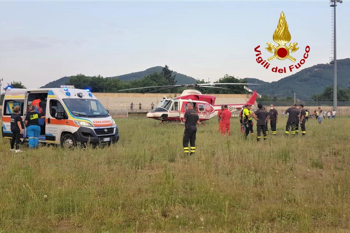 I Vigili del Fuoco di Avellino, negli ultimi tre giorni sono stati impegnati nelle ricerche di persone disperse in montagna. - 
