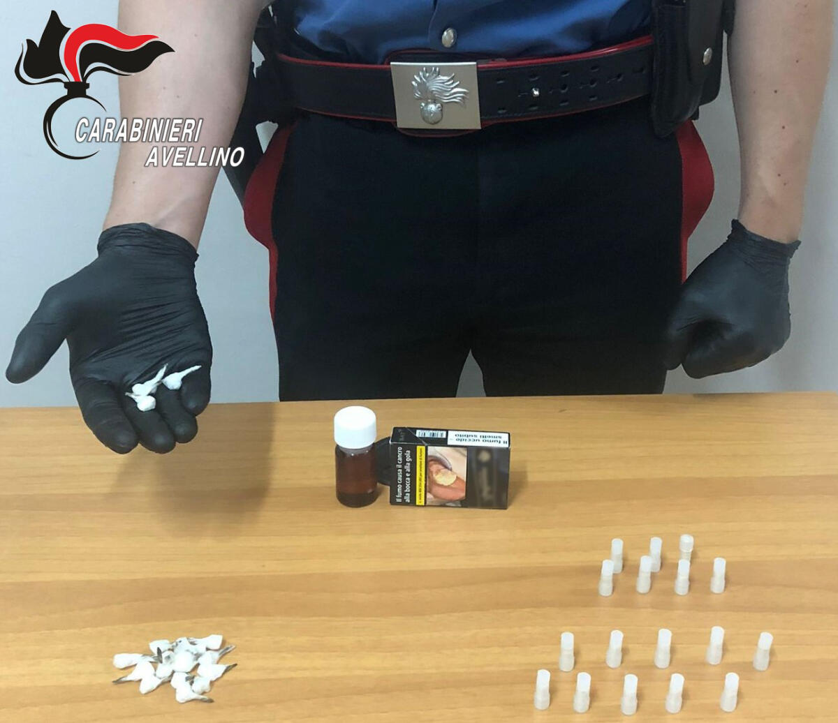 Arrestato un 27 enne, sequestrati 15 grammi di eroina, 5 di crack e del metadone - 