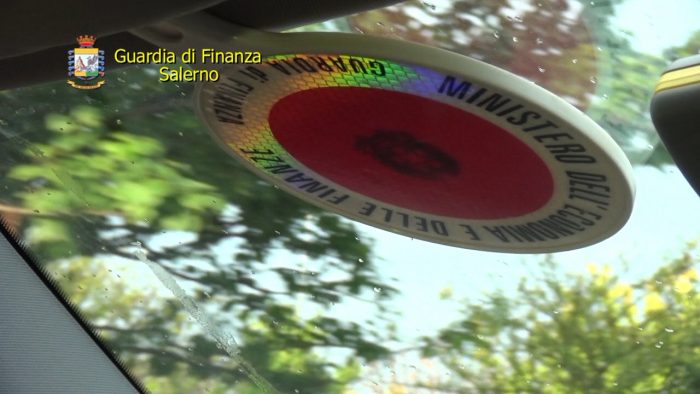 Bancarotta fraudolenta ed evasione fiscale: sequestrati beni per 10 milioni di euro