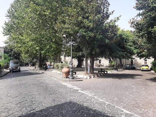 Cervinara. Istituzione senso unico lungo via Ferrari e Via Castello