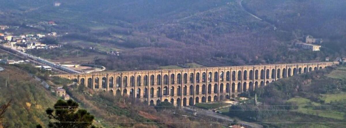 Iª edizione dell’ Ecomaratona  dell’Acquedotto Carolino - 