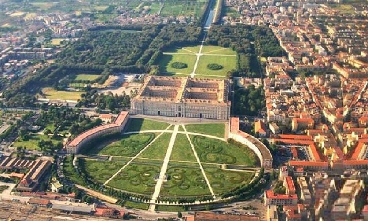 Operaio muore nel parco della Reggia di Caserta - 