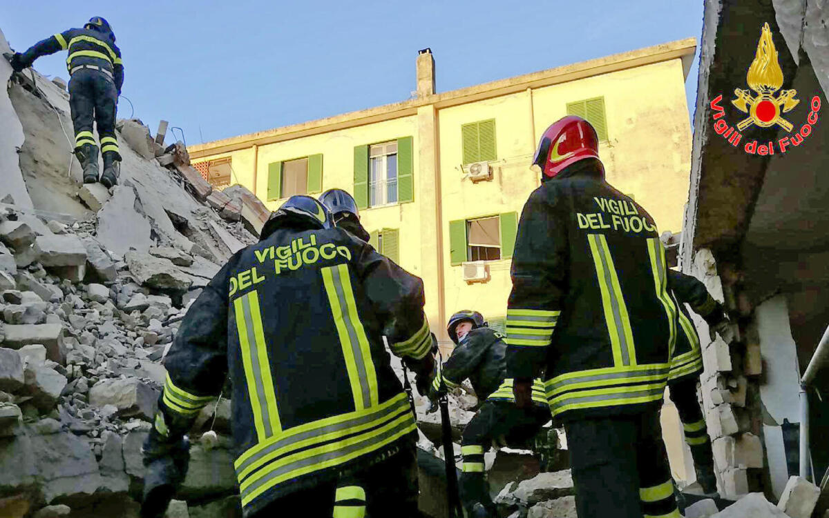 Morta 74 enne estratta viva dalle macerie della villetta crollata ieri mattina - 