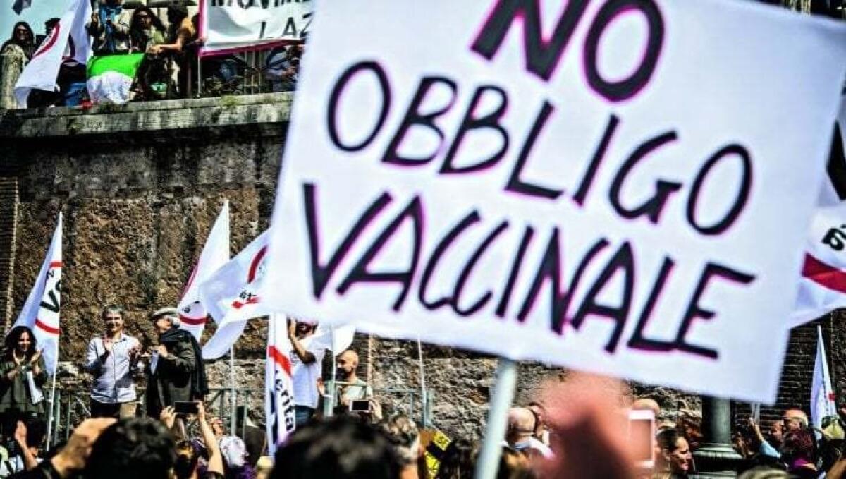 No Vax: perquisizoni della Digos in varie province italiane. - 