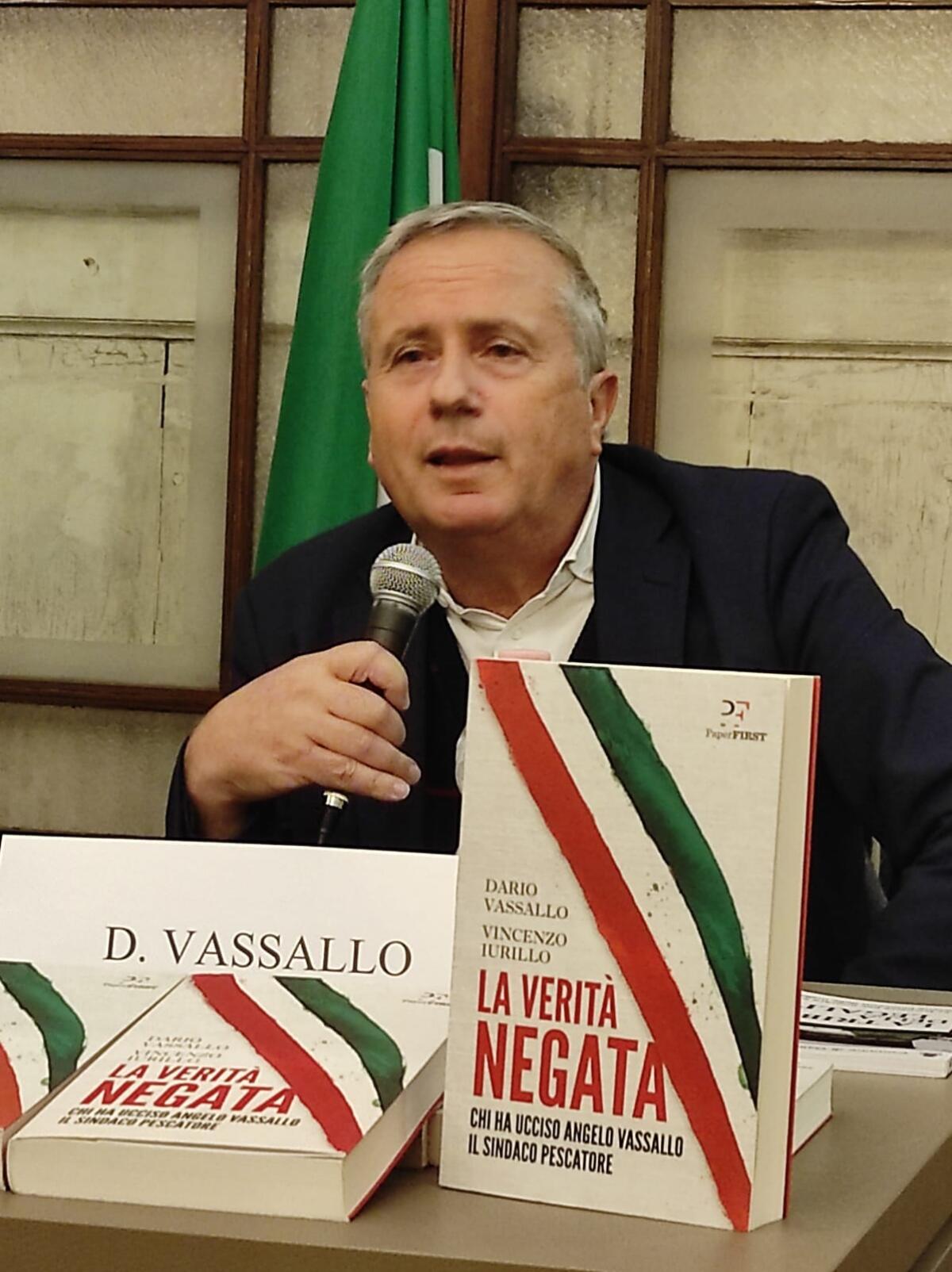 La storia di Angelo Vassallo non si ferma mai: a Napoli la presentazione del libro ‘La verità negata’ - 