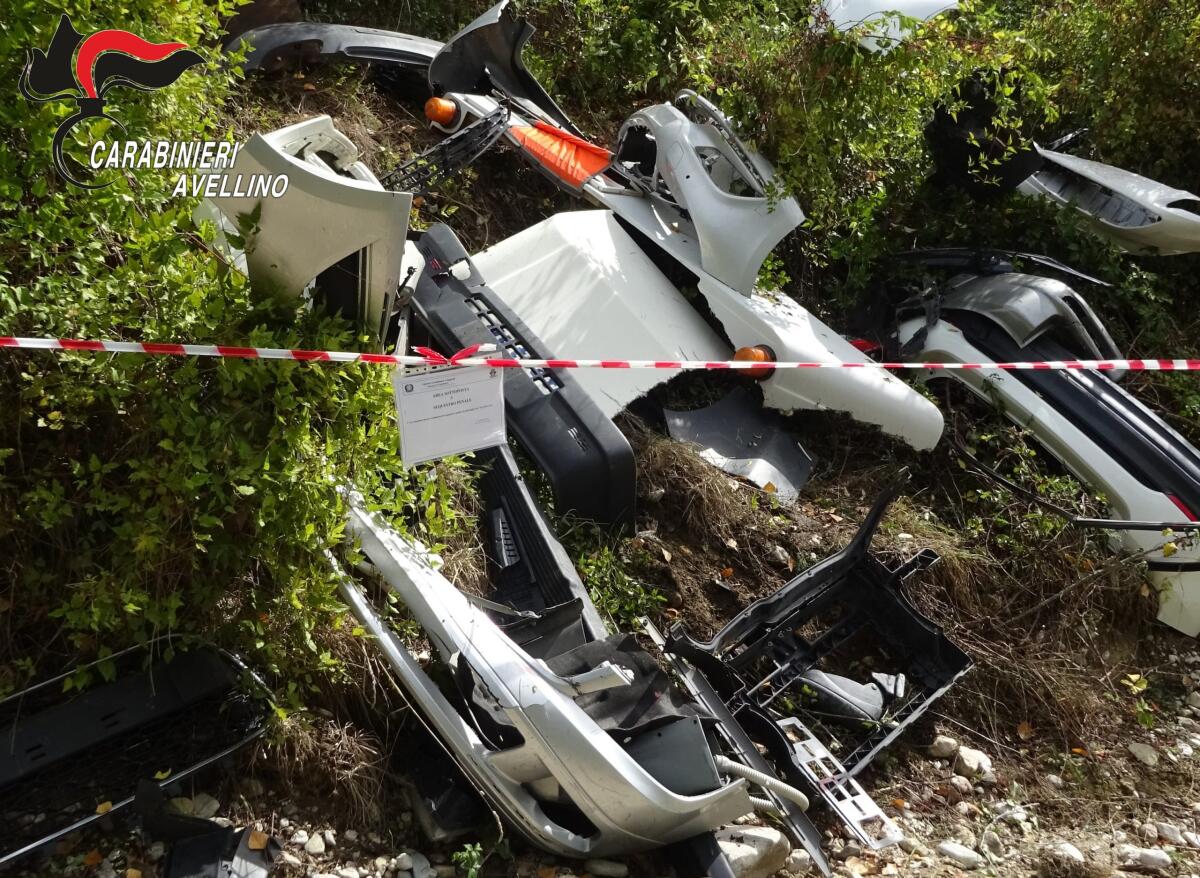 Rifiuti speciali di autocarrozzeria lungo le sponde del Fiume Calore: denunciate due persone. - 