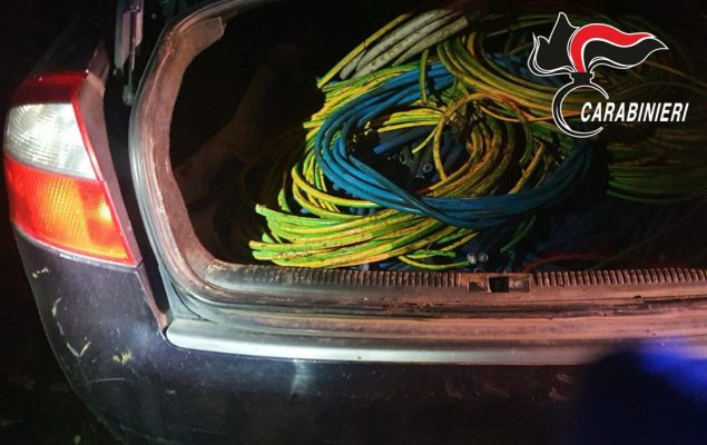 Furto di rame e gasolio in manette due stranieri