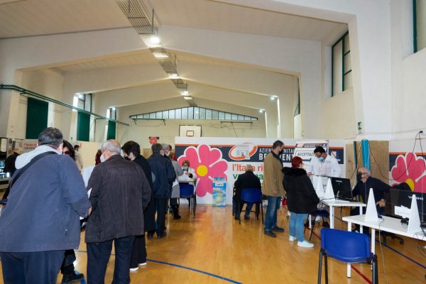 Hub Montesarchio: inoculate 370 dosi di vaccino