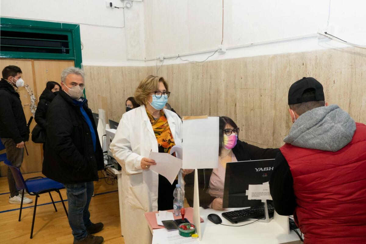 Hub Vaccinazioni Montesarchio inoculate 364 dosi - 